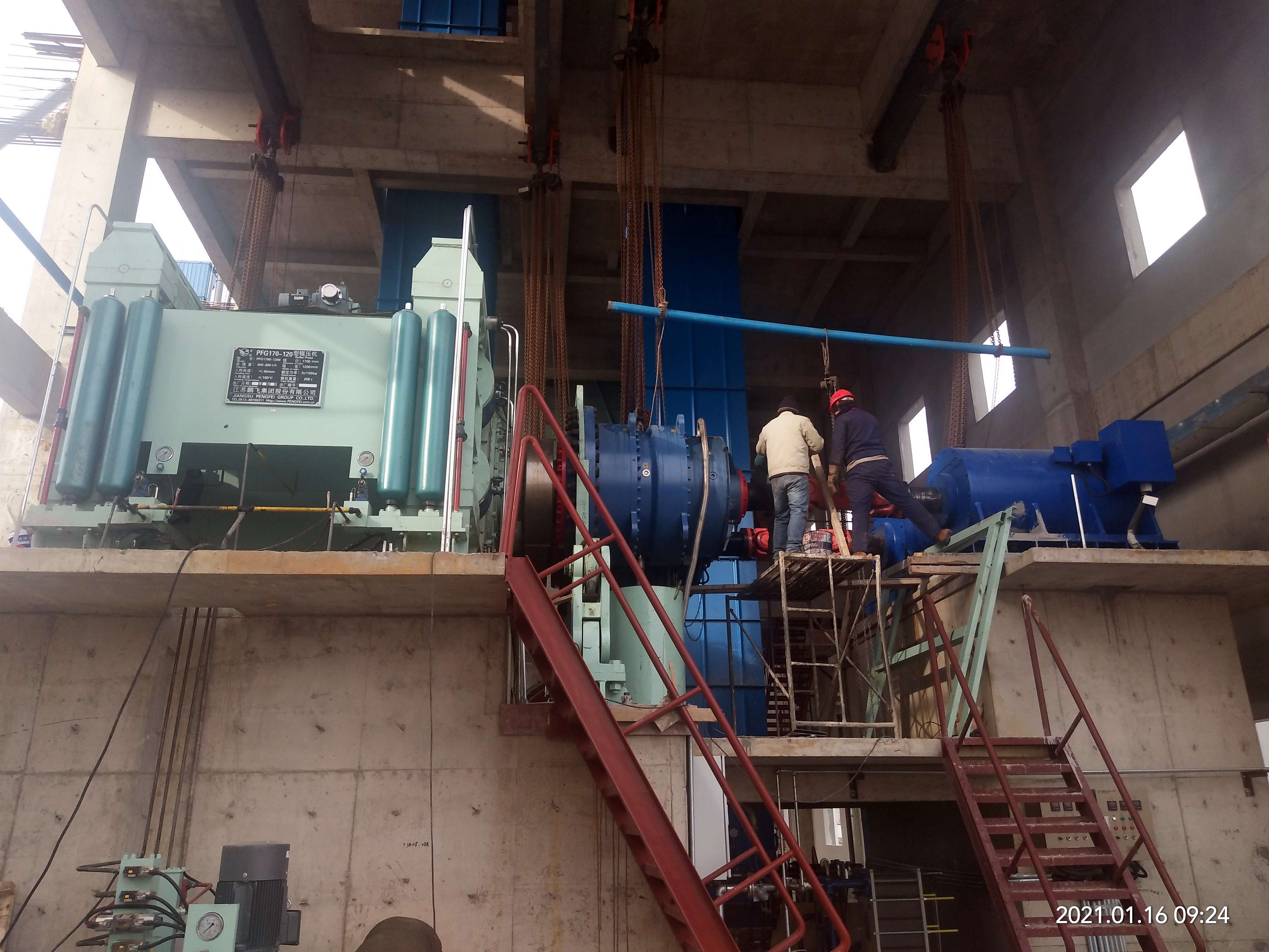 日照**建材公司1250KW輥壓機應用（現場安裝）